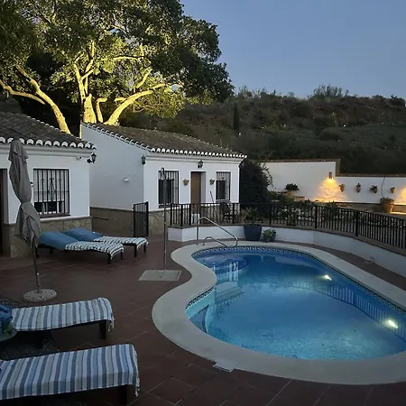 Villa Casa Verano With Pool And Terraces Malaga